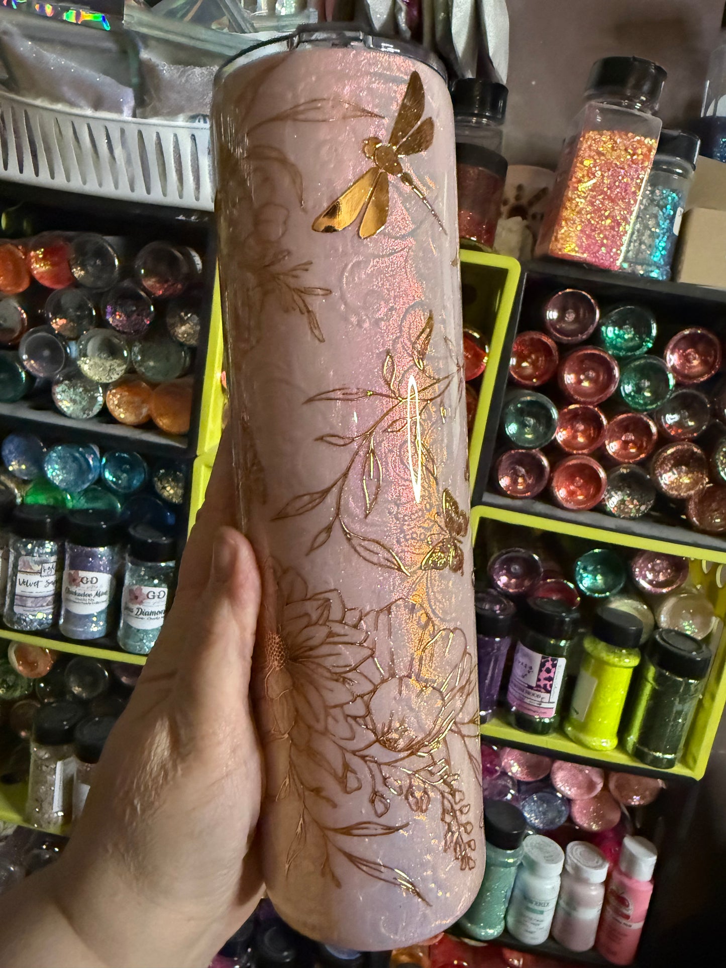 32oz butterfly floral pigment base tumbler